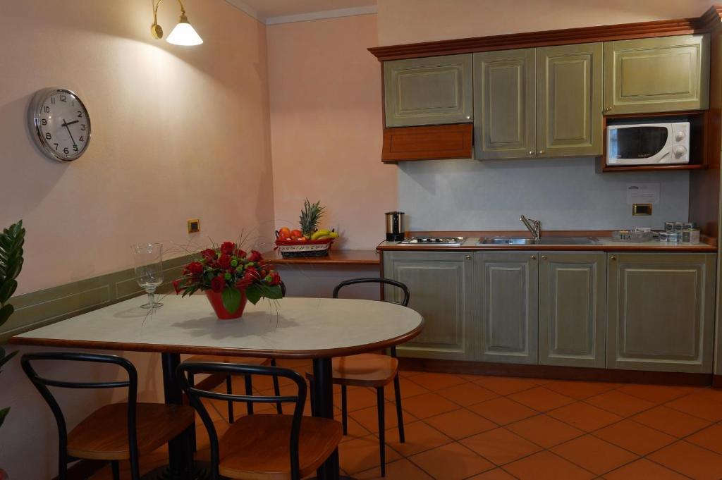 Residence Del Messaggero Rovereto  Rum bild