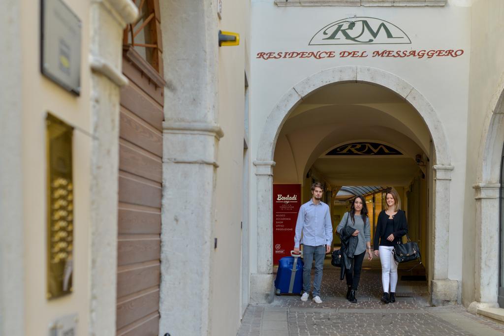 Residence Del Messaggero Rovereto  Exteriör bild