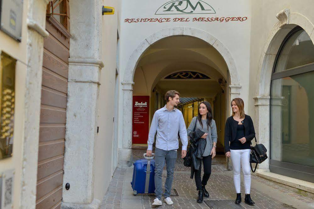 Residence Del Messaggero Rovereto  Exteriör bild