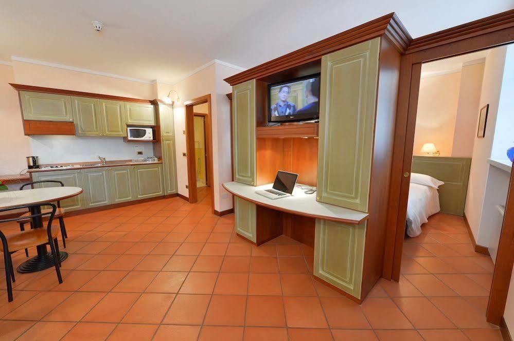 Residence Del Messaggero Rovereto  Exteriör bild